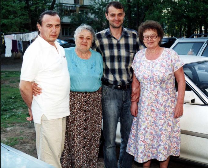 Деревские - семьи Геннадия и Оли.
